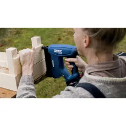 Rapid BTX606 Battery-powered staple gun for narrow crown staples 18V P4A Case